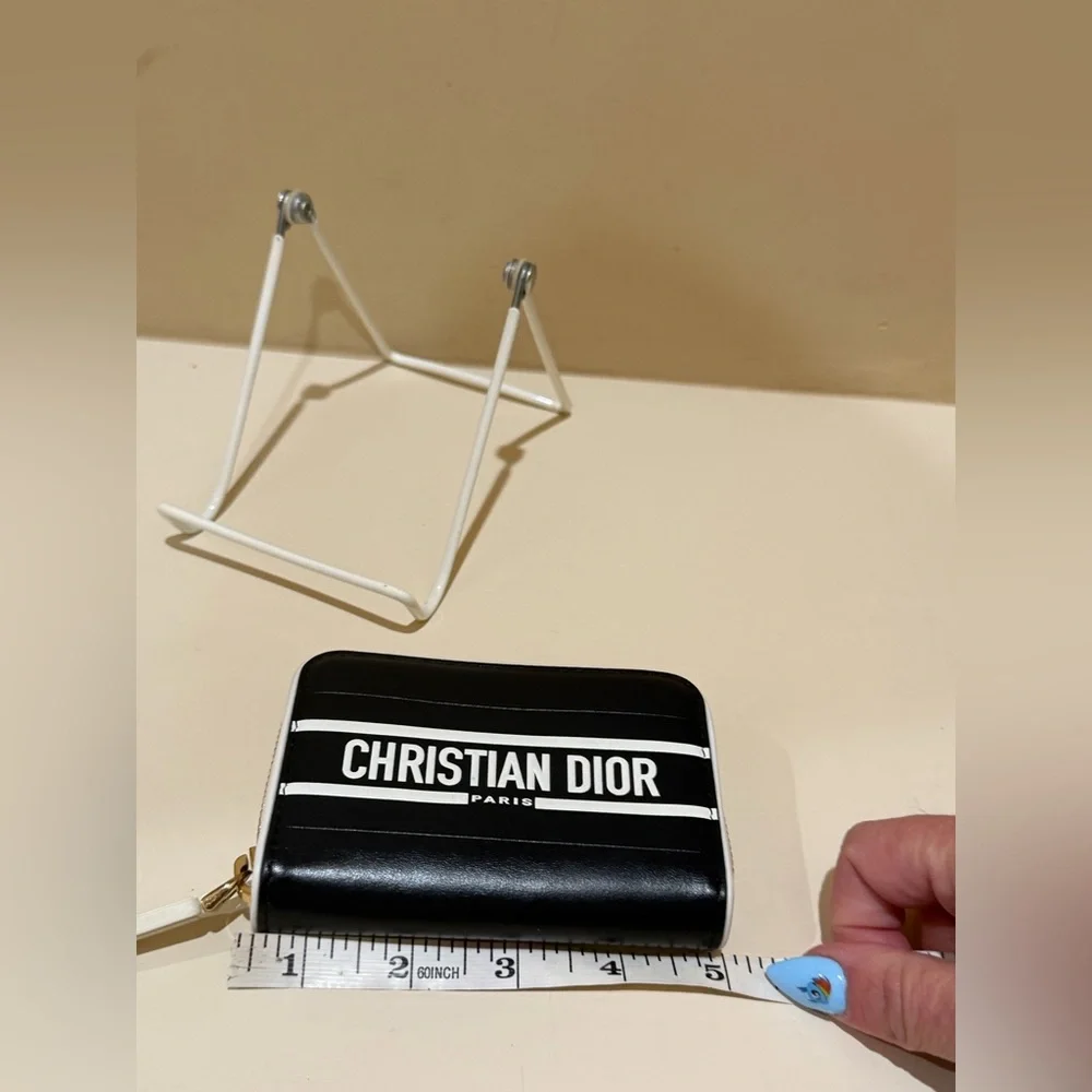 Christian Dior Vibe Leather Compact Wallet - Picture 14 of 15